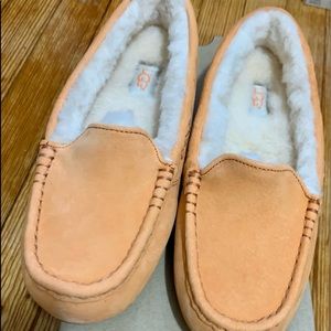 Uggs Slippers in Coral